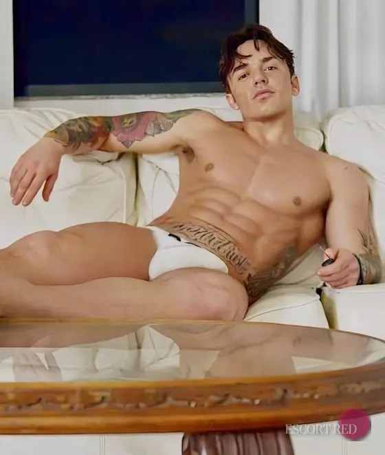 Vince, Brazilian male escort in Hong Kong — photo 6