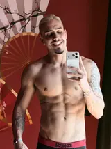 Vitor, Brazilian male escort in Tokyo — photo 2