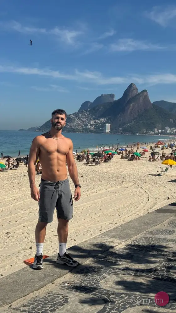 Vizallati, British male escort in Hong Kong — photo 3