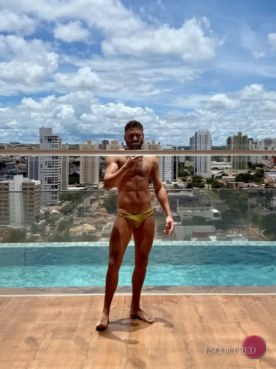 Vynicius, Brazilian male escort in Tokyo — photo 4