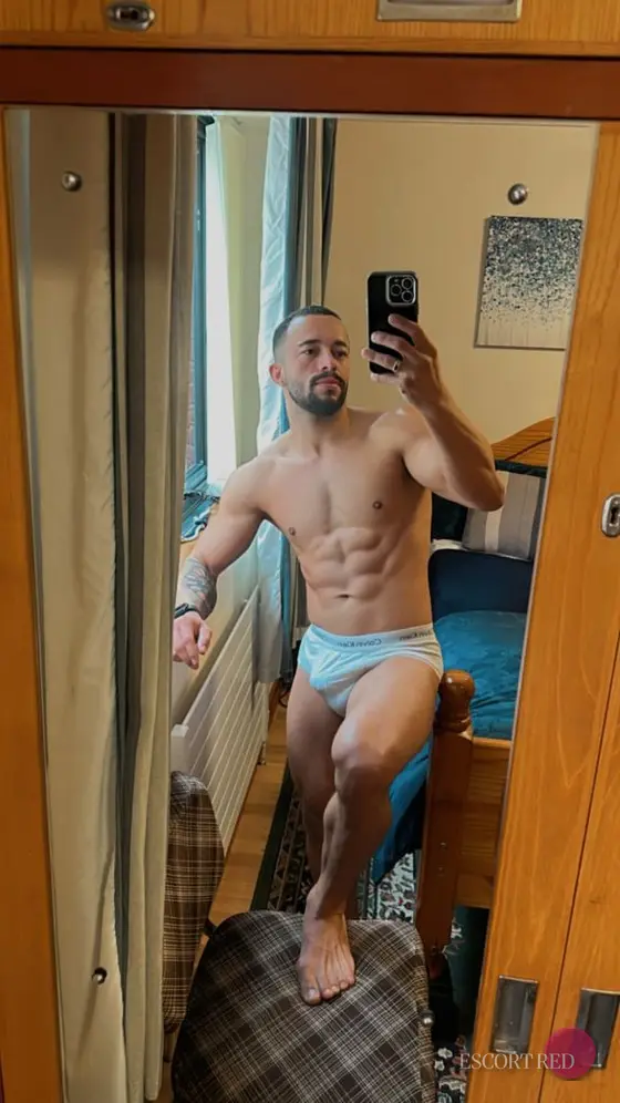 Wallace, Brazilian male escort in Tokyo — photo 5
