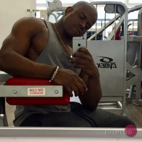 Warren, Nigerian male escort in Macau — photo 5