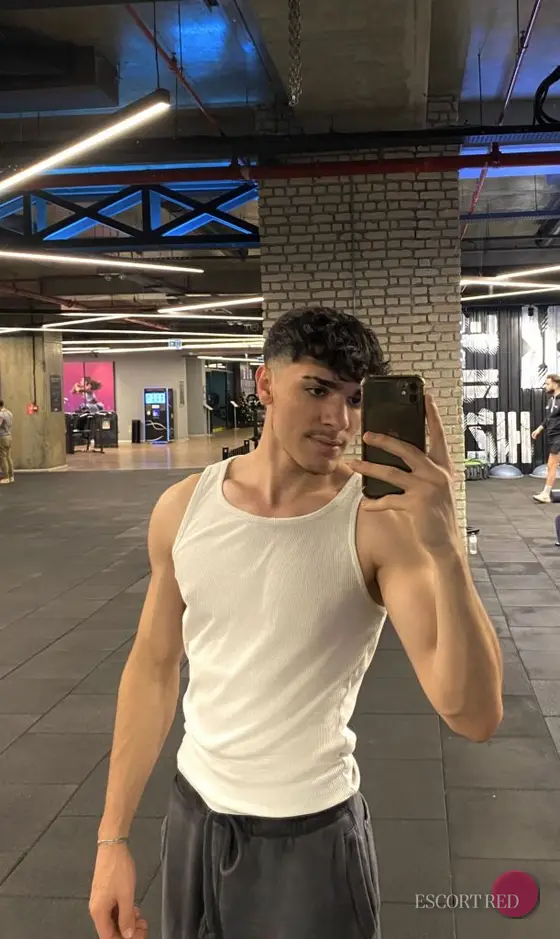 Xander, Brazilian male escort in Tokyo — photo 4