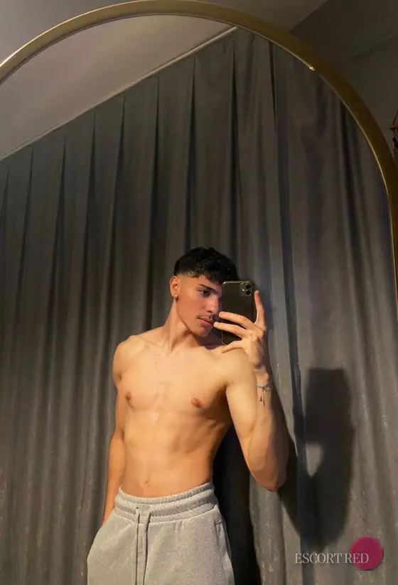 Xander, Brazilian male escort in Tokyo — photo 6