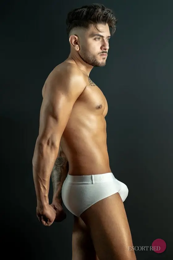 Yan, Brazilian male escort in Macau — photo 4