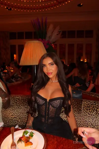Yanin, Brazilian trans escort in Tokyo — photo 5