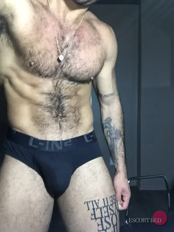 Yarin, British male escort in Hong Kong — photo 4