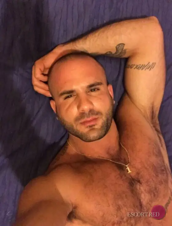 Yarin, British male escort in Hong Kong — photo 6