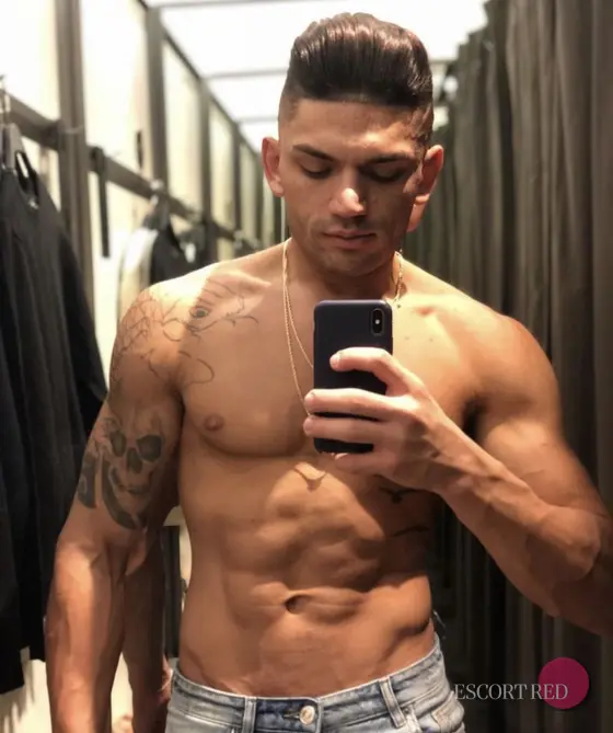 Zac, Brazilian male escort in Tokyo — photo 5