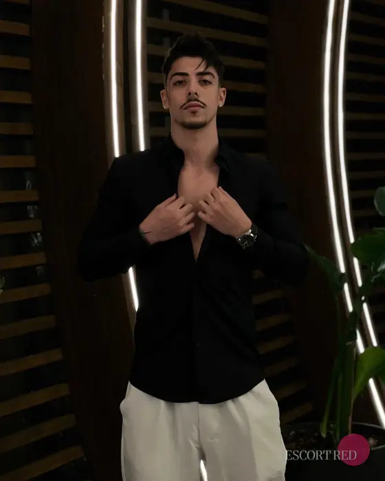 Zedy, Brazilian male escort in Bangkok — photo 3