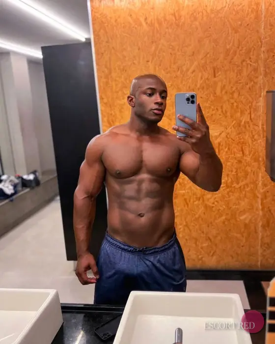 Zuri, Nigerian male escort in Tokyo — photo 3